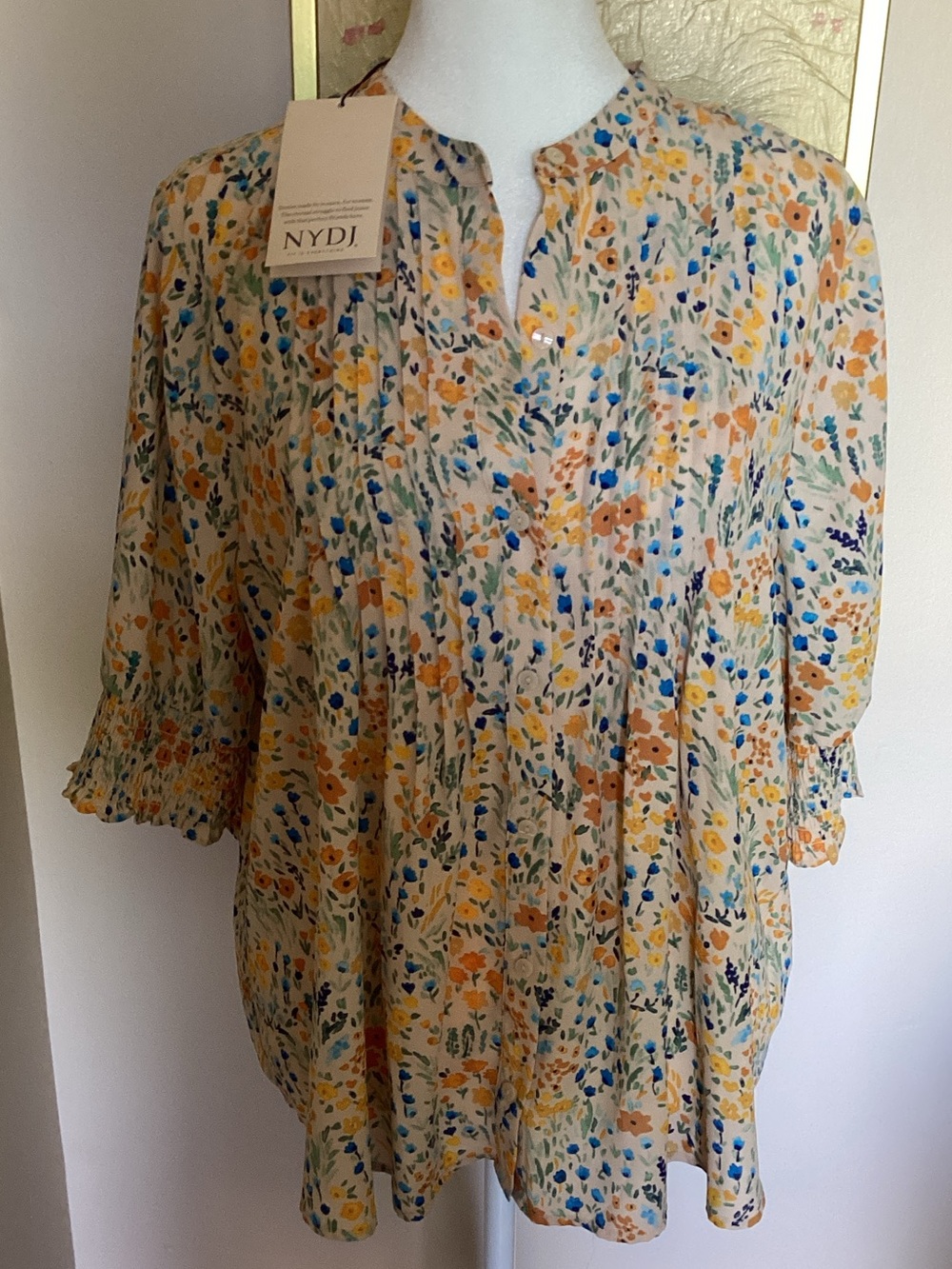 NYDJ Cream Floral Split-Front Ruffle-Sleeve Blouse